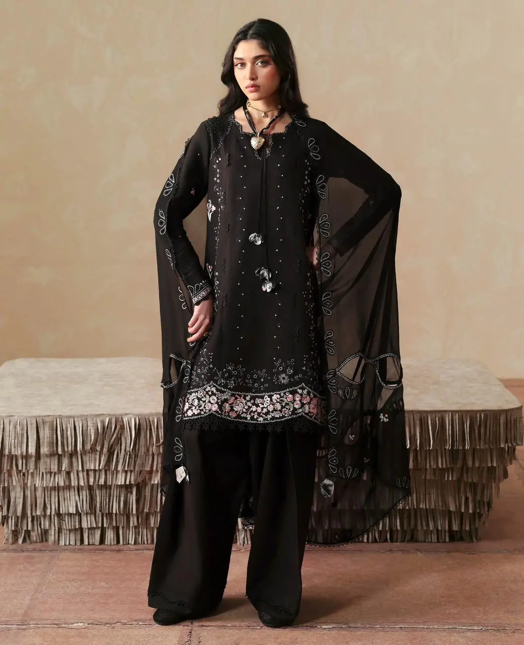 REPUBLIC WOMENSWEAR Basic Pret