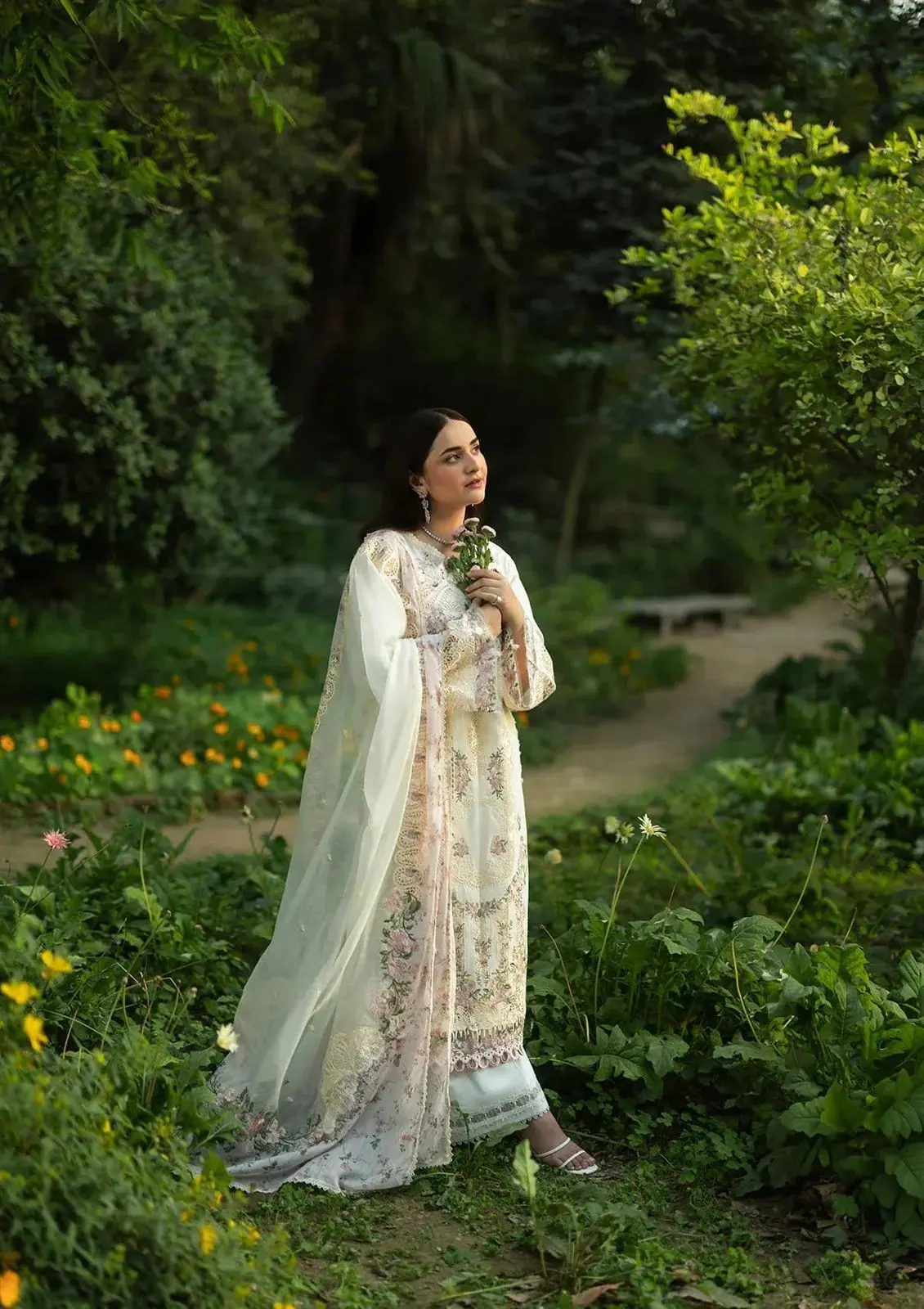 ELAF Luxury lawn