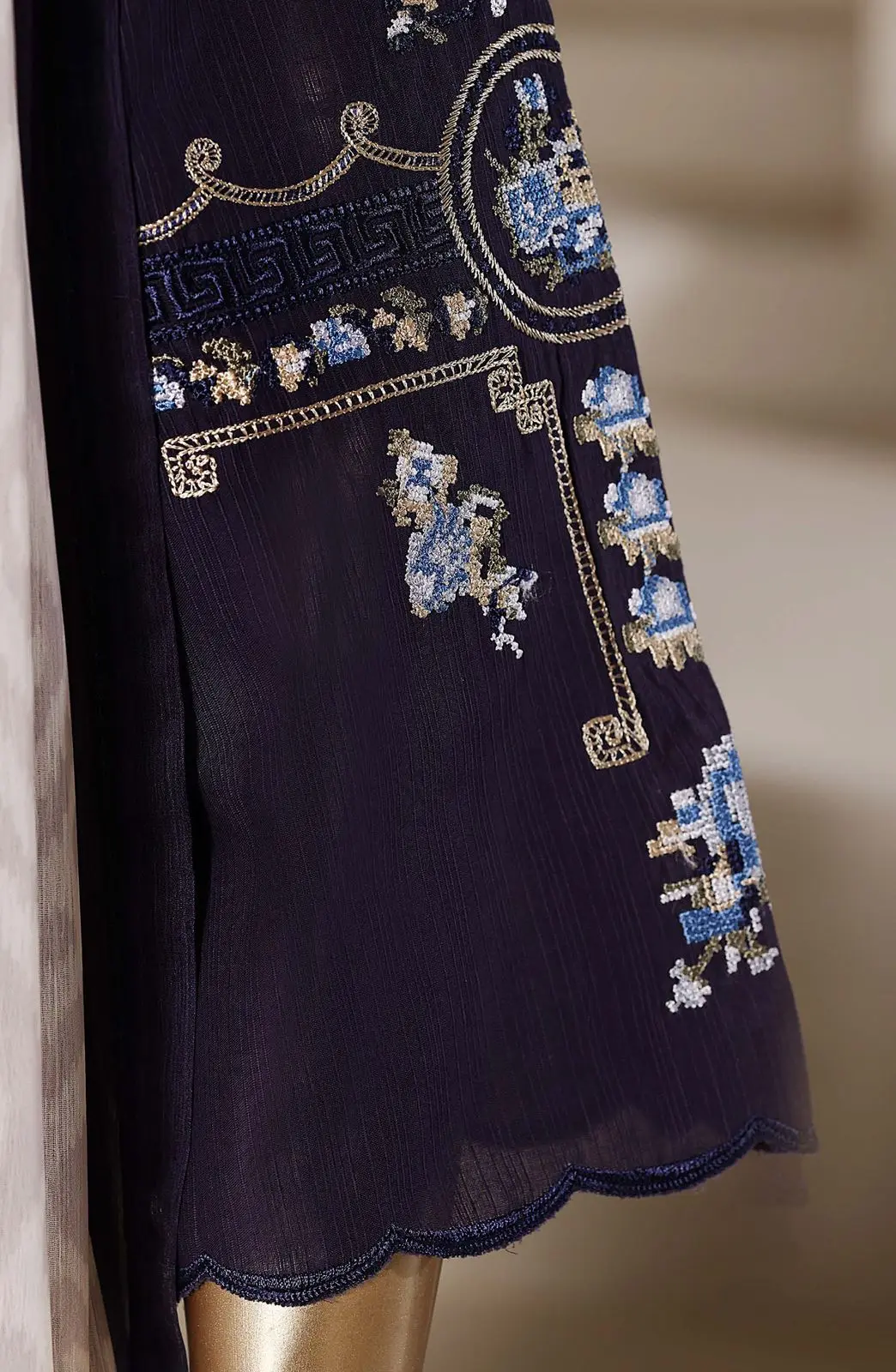SADABAHAR Eclair Embroidery