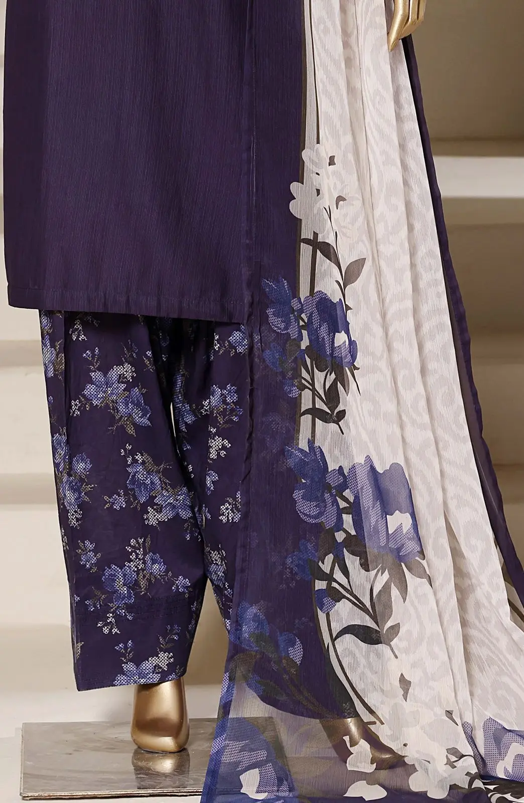 SADABAHAR Eclair Embroidery