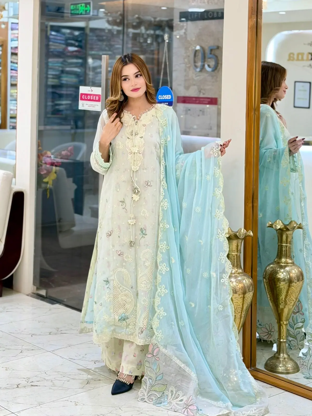 QALAMKAR (LA-DONNA STITCHED)