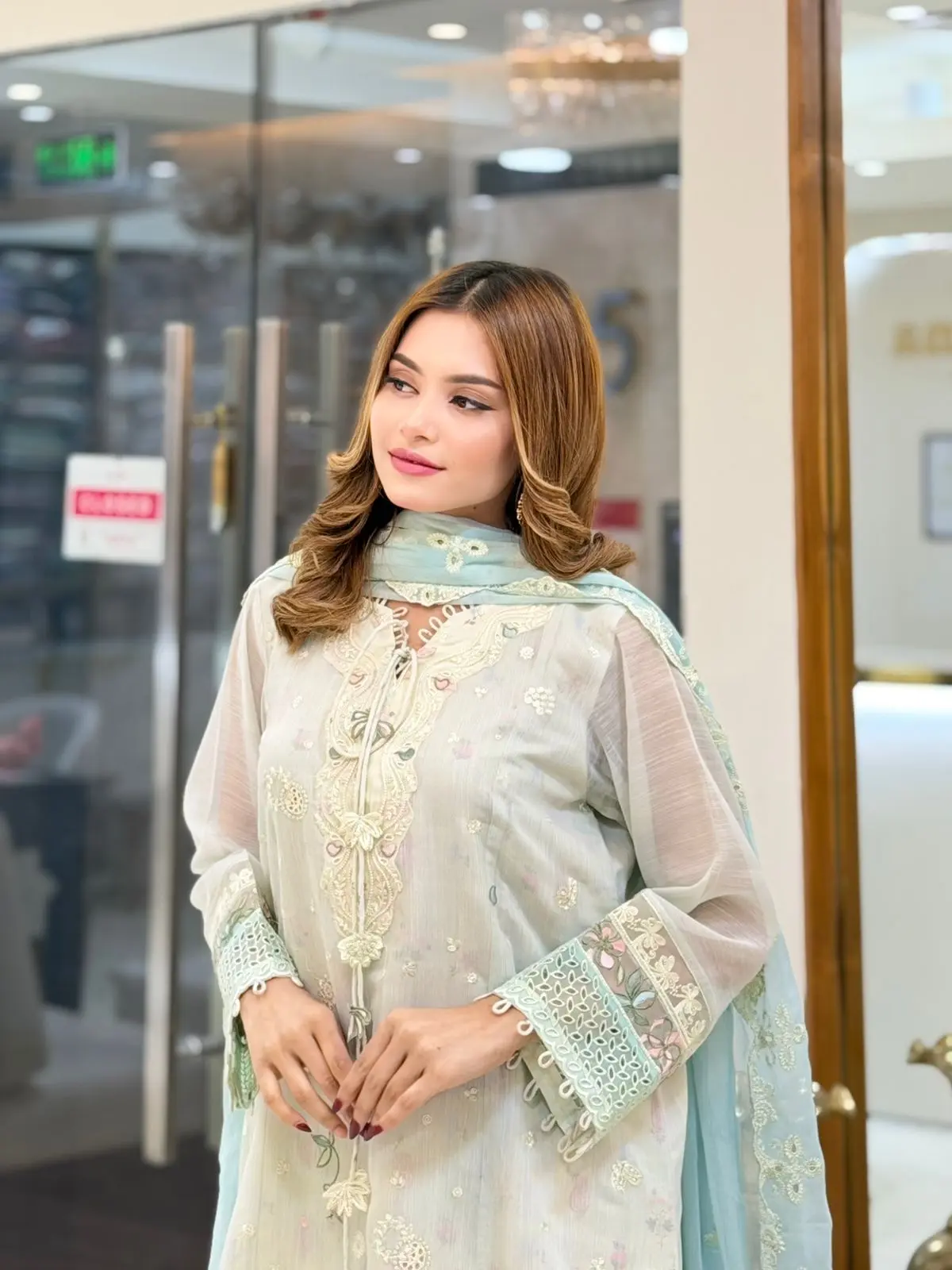 QALAMKAR (LA-DONNA STITCHED)