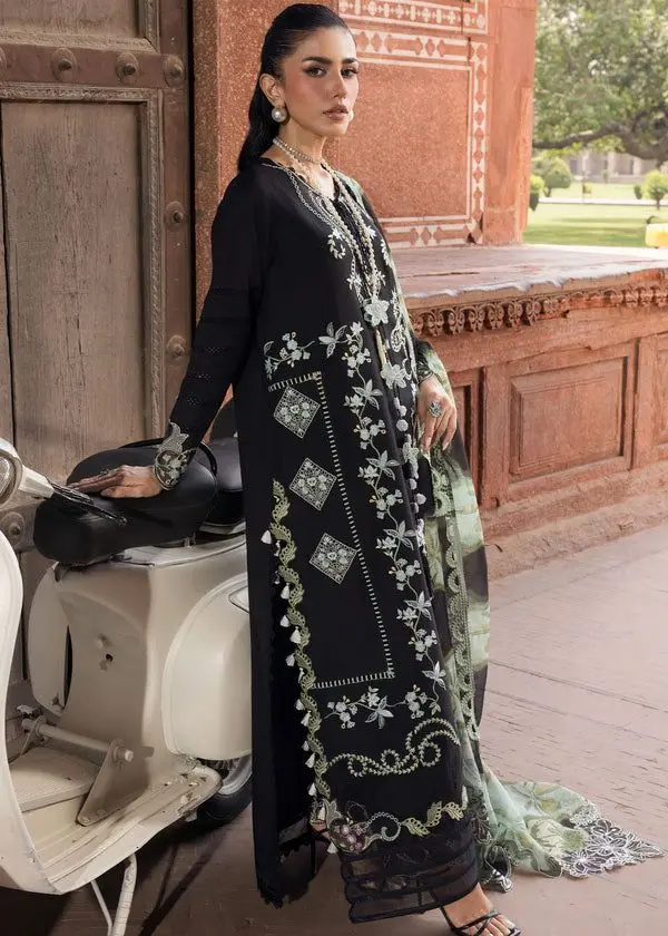SAIRA SHAKIRA BLOOM