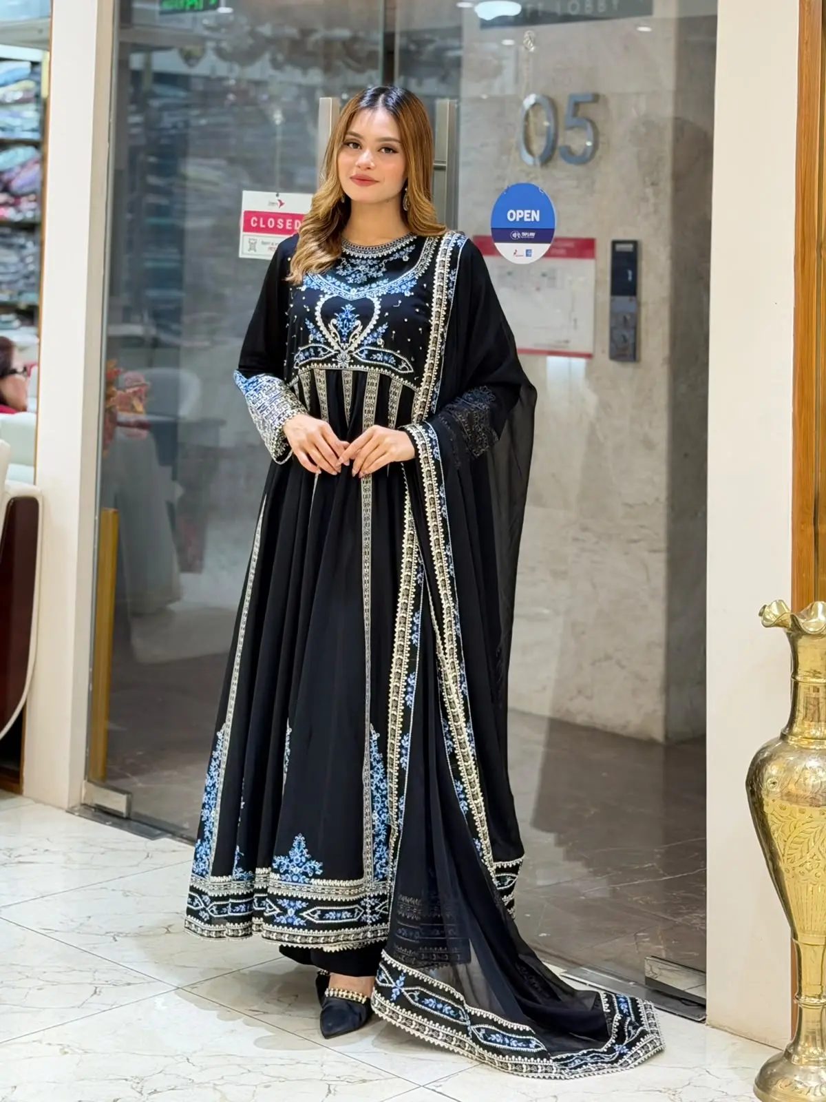BIN ILYAS (LA-DONNA STITCHED)