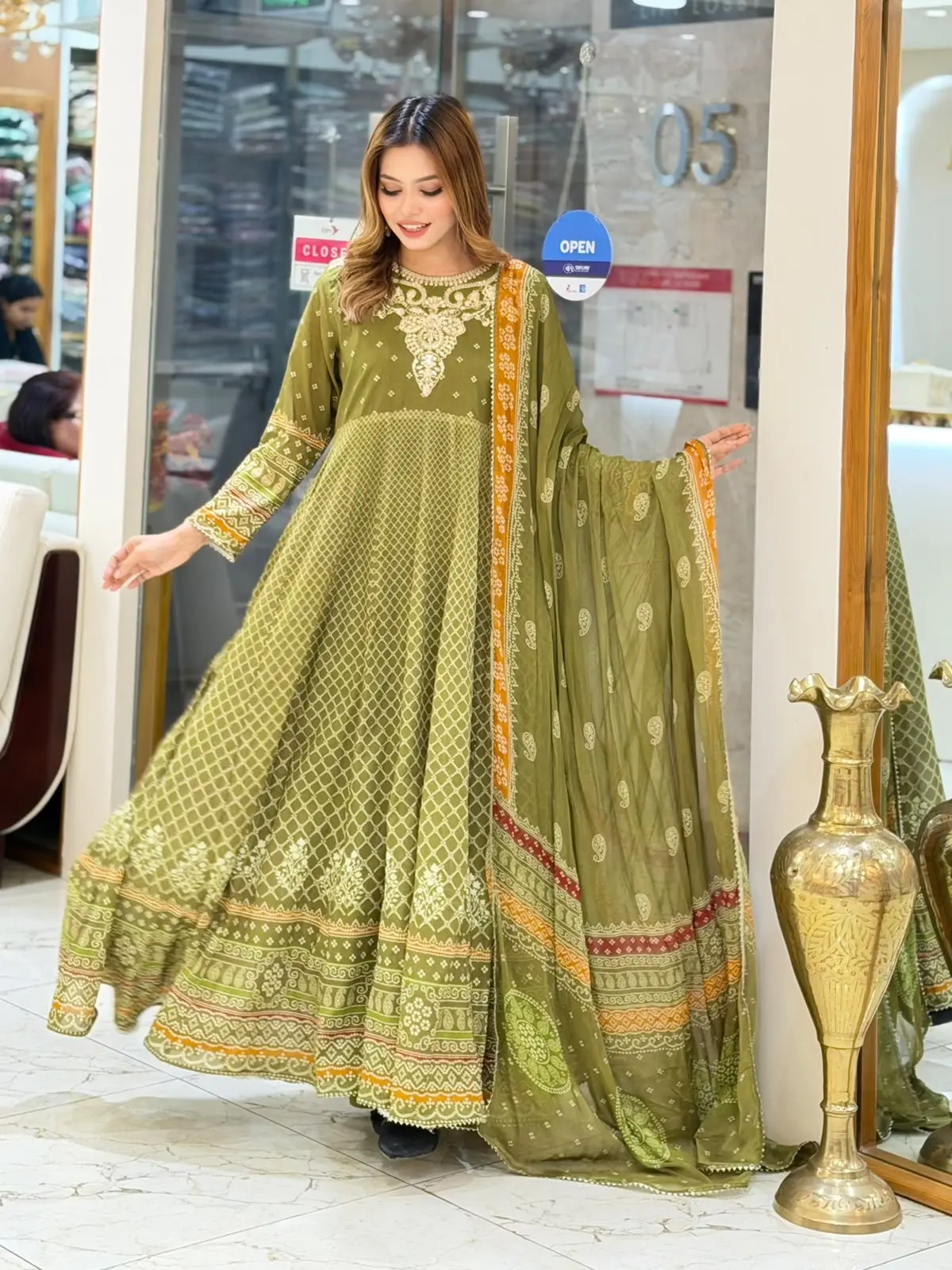 BIN ILYAS (LA-DONNA STITCHED)