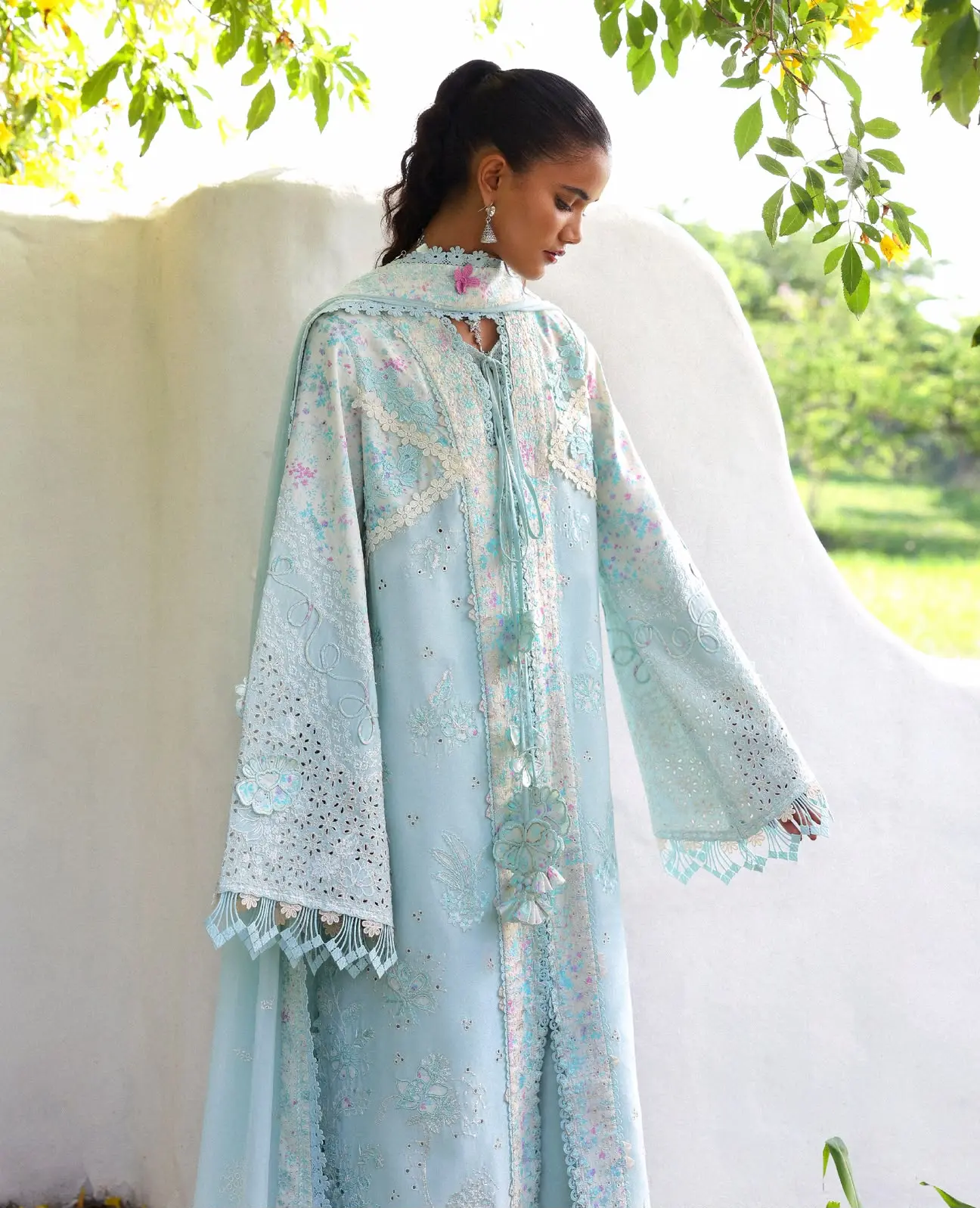 REPUBLIC WOMENSWEAR  Embroidery Pret