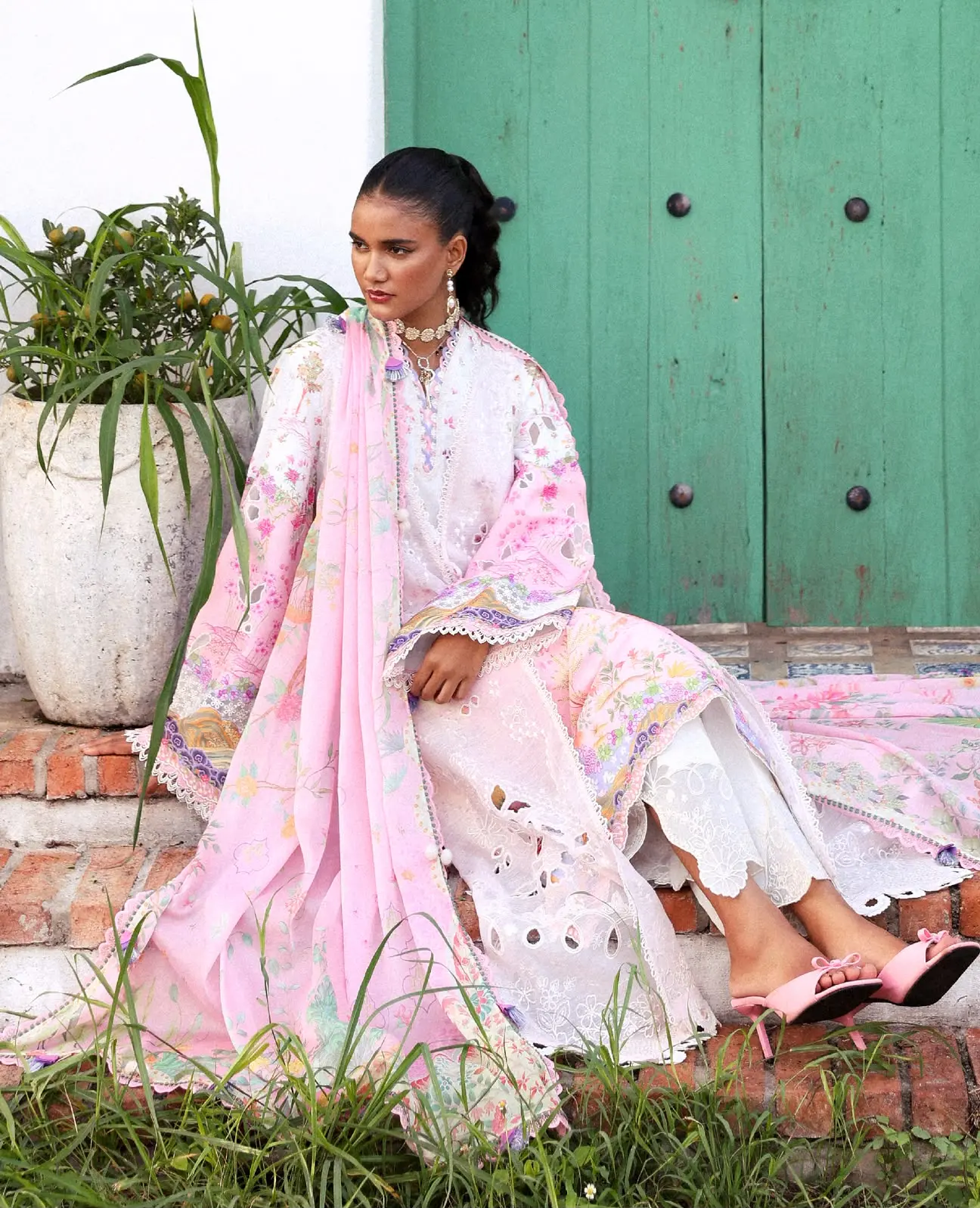 REPUBLIC WOMENSWEAR  Embroidery Pret 