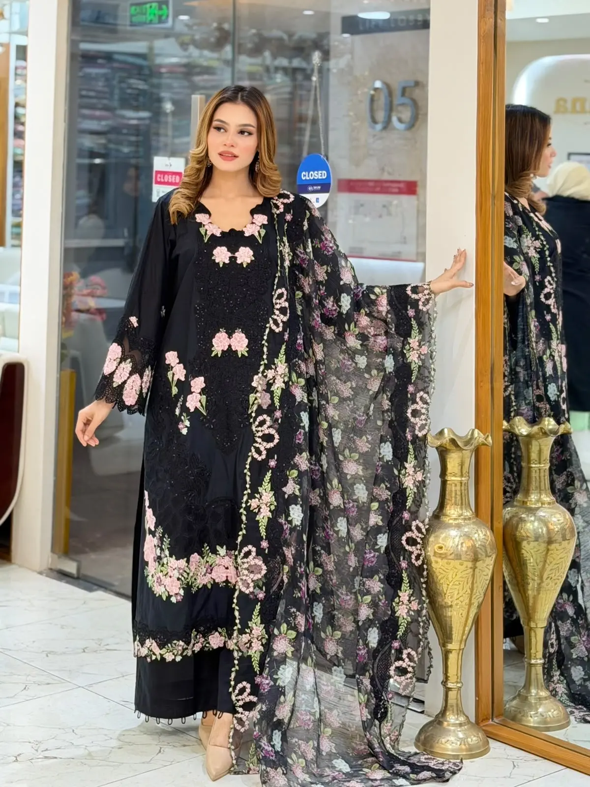 ELAF Luxury (LA-DONNA STITCHED)
