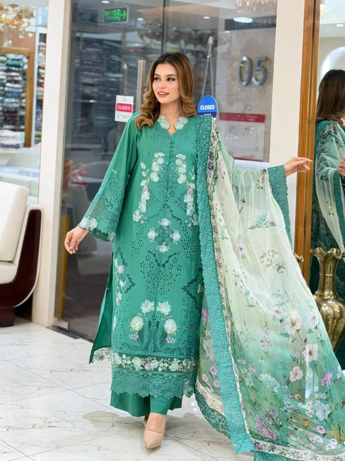 ELAF Luxury (LA-DONNA STITCHED)