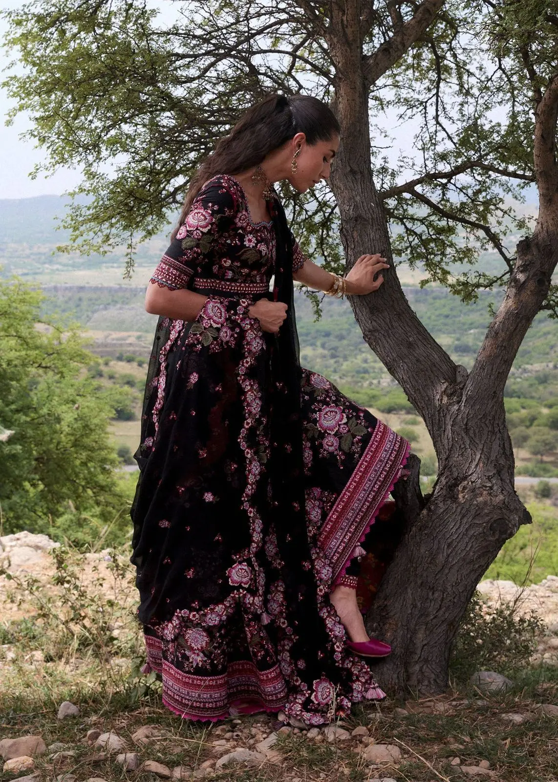 HUSSAIN REHAR RTW