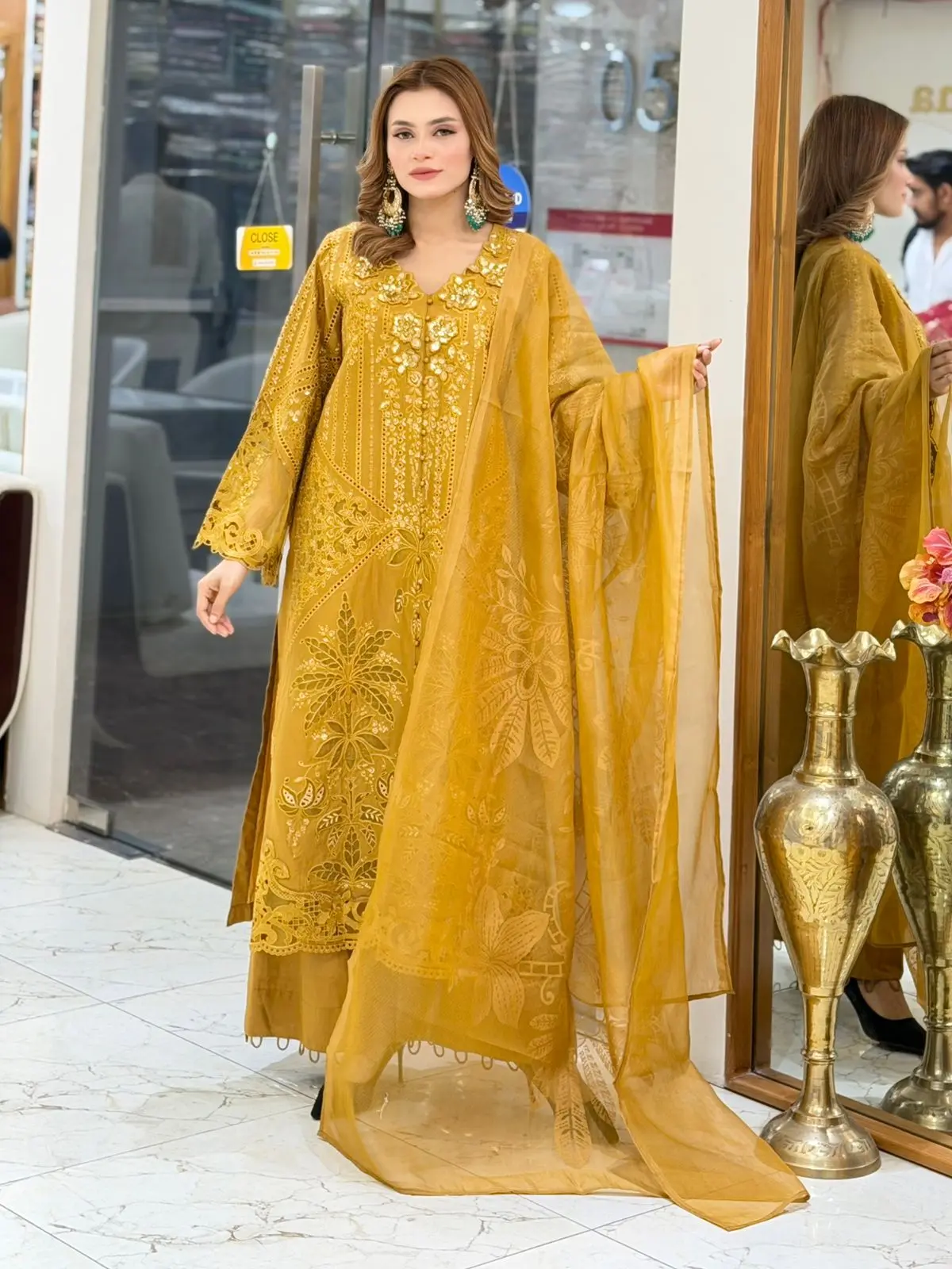 MARIA B LUXURY  (LA-DONNA STITCHED)