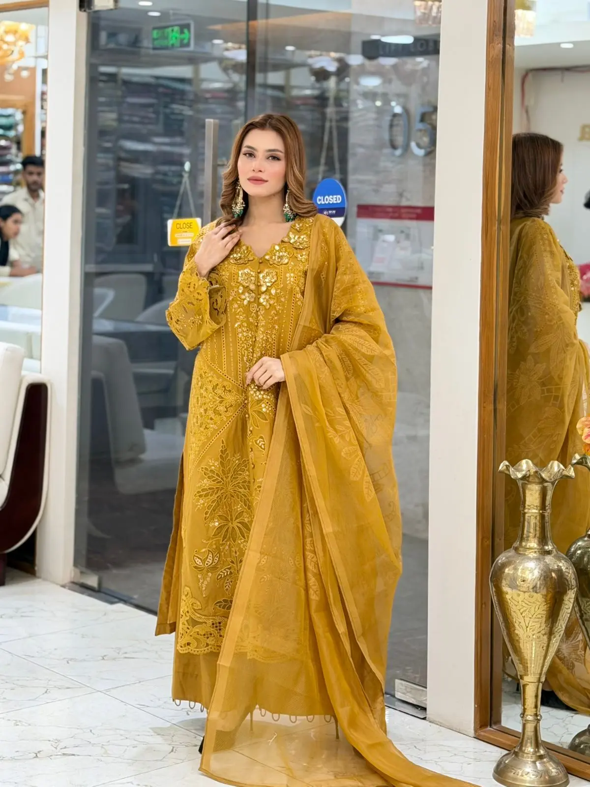MARIA B LUXURY  (LA-DONNA STITCHED)