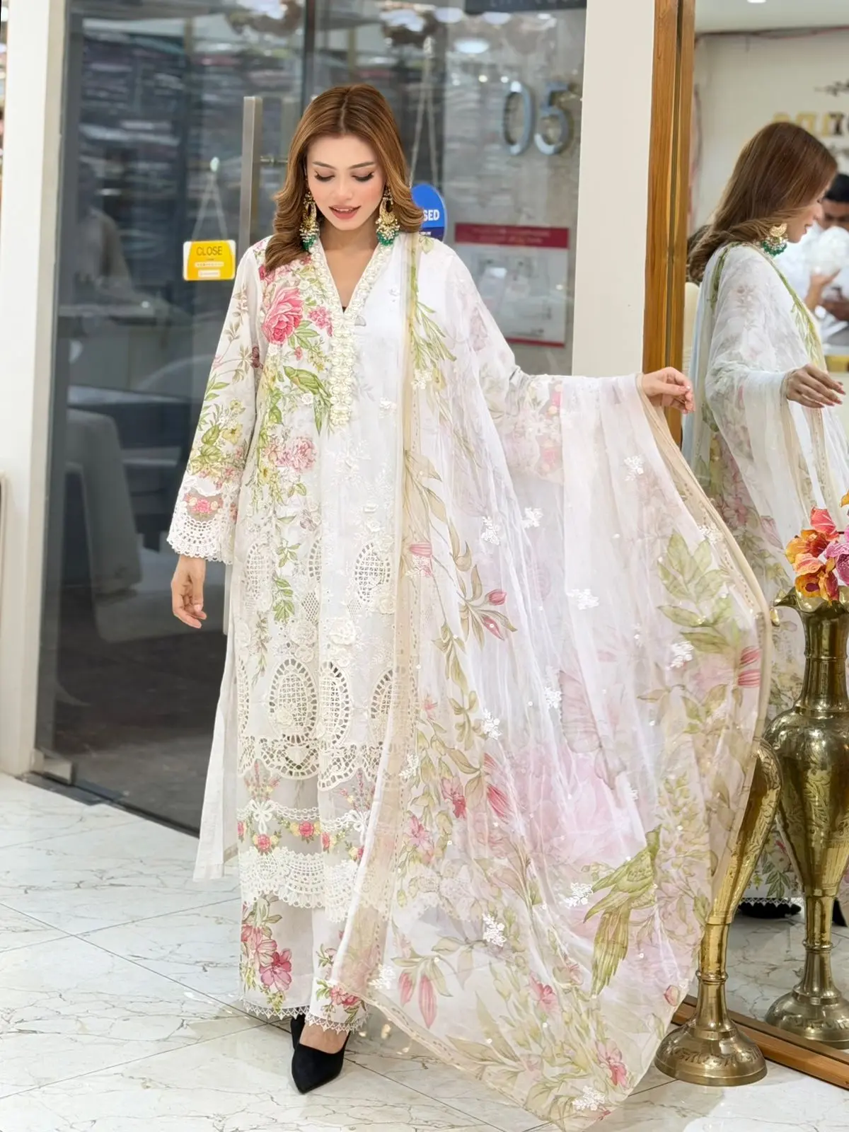 MARIA B LUXURY  (LA-DONNA STITCHED)