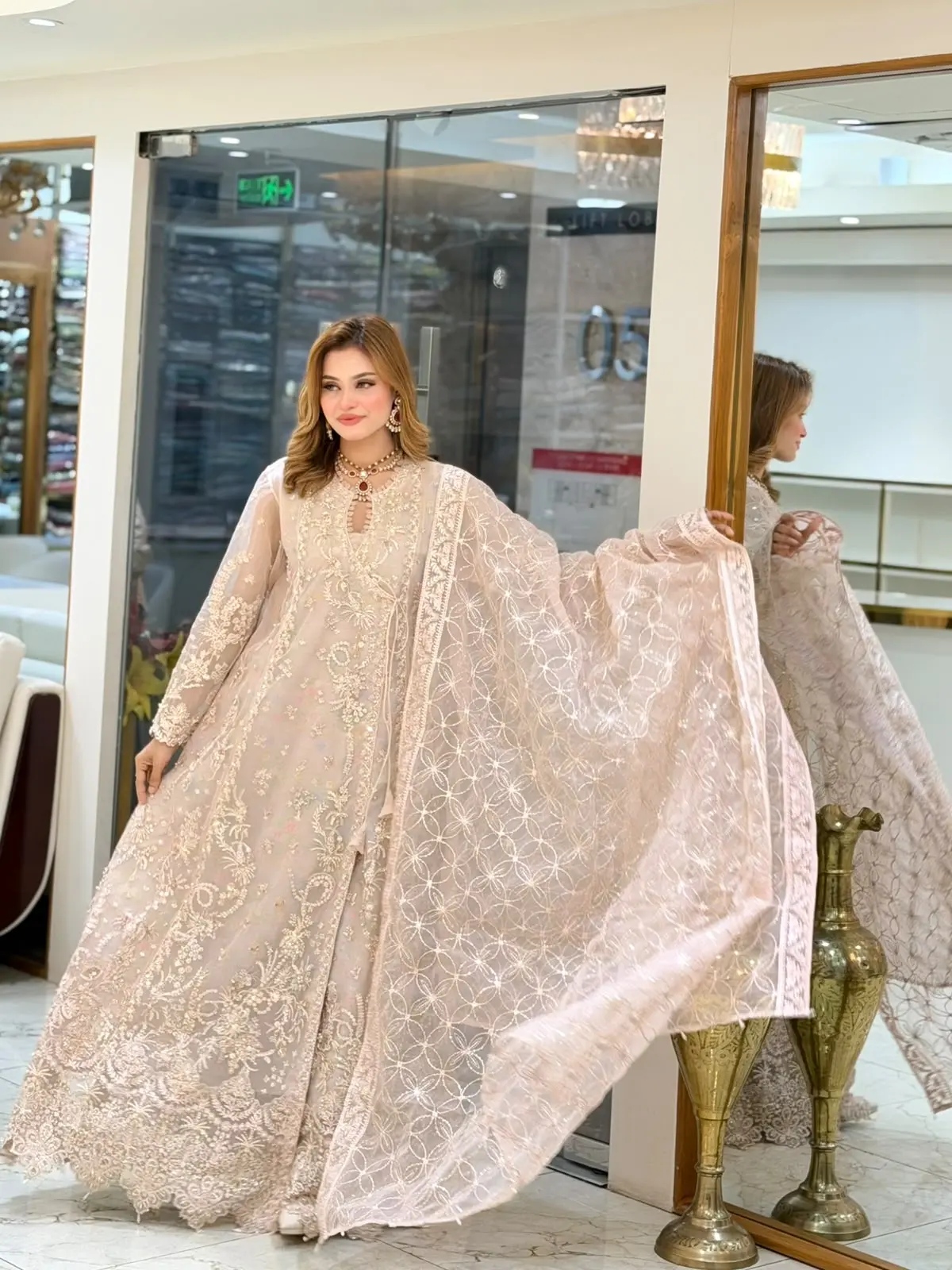AYLIN SORELLE (LA-DONNA STITCHED)