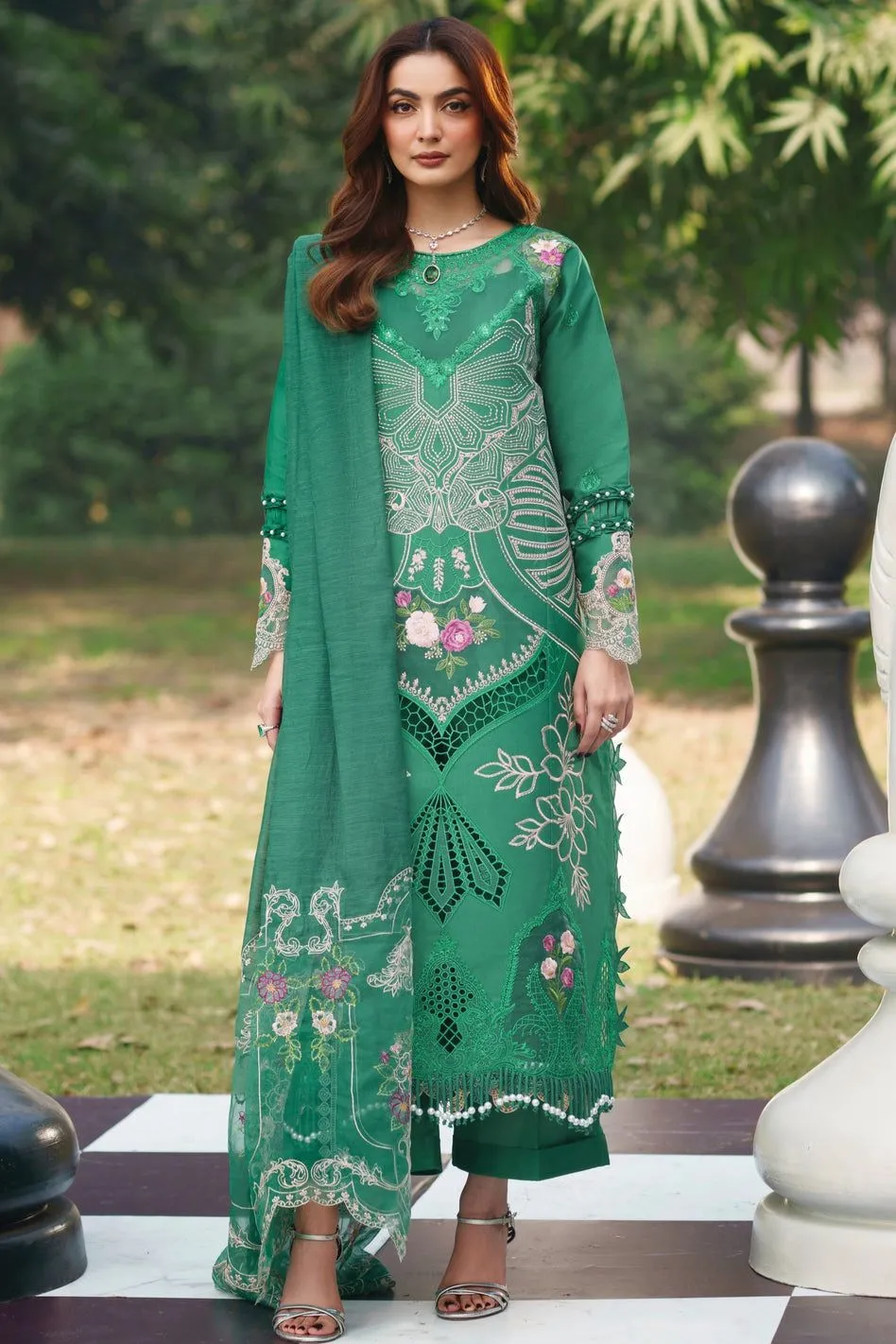 PARISHAY SQ-11 | 3 PC LAWN