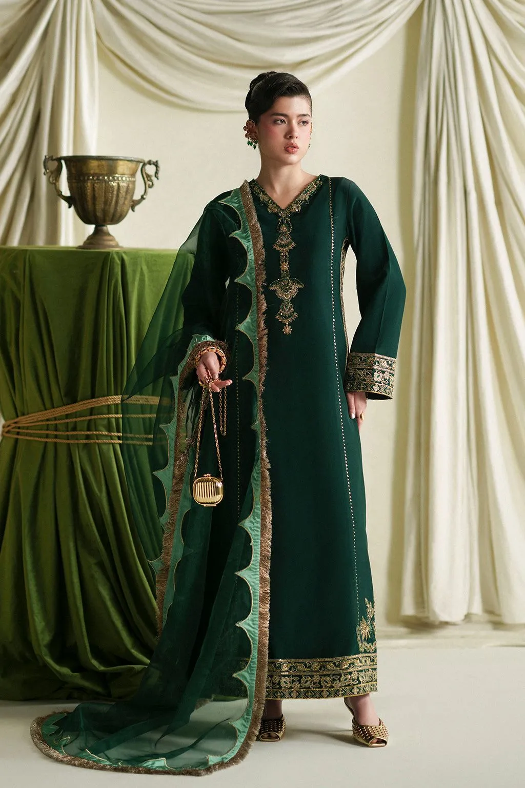 VANYA RTW